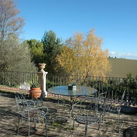 فندق مبيت وإفطار Casa Colle D'olivo *